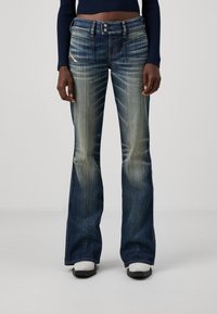 Diesel D-HUSH - Platėjantys džinsai - 01