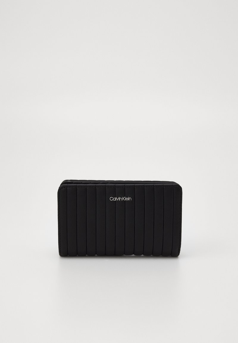 Calvin Klein LINE QUILT MEDIUM BIFOLD - Portafoglio - black