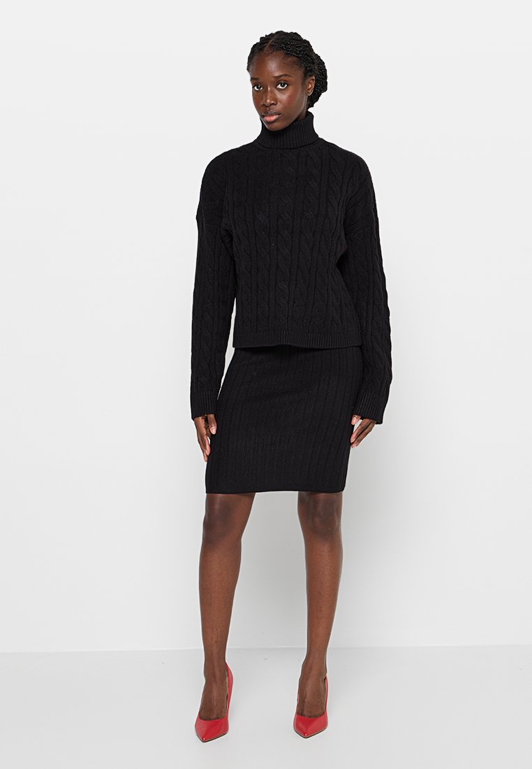 Apart Gebreide jurk zwart Apart Gebreide jurk zwart