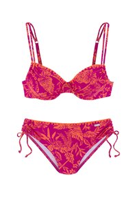 Felle roze bikini met oranje tropische bloemenpatroon. De bovenkant heeft verstelbare bandjes en een gestructureerde vorm, terwijl de onderkant zijstrikjes heeft.