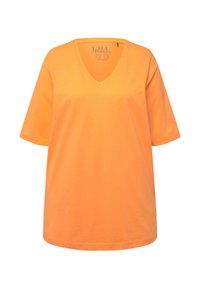 Unselected, apricot