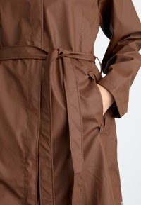 Rains ALINE LONGER JACKET UNISEX - Parka - frame