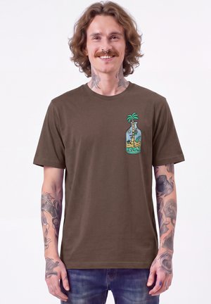 watapparel, HOLIDAY IN A BOTTLE UNISEX - T-shirt print - mocha