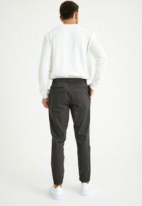 Just Like You REGULAR FIT JOGGER - Broek - anthracite