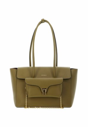 Sac à main en cuir vert olive avec deux longues bandoulières, poche à rabat avant avec fermeture dorée, et petit détail en chaîne dorée.