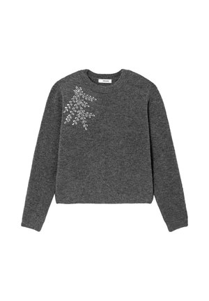 Pull gris en maille avec un col rond, des manches longues et un motif décoratif de feuille argentée sur le côté gauche. Texture douce.