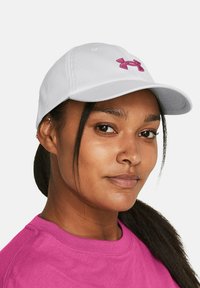 Under Armour BLITZING - Caps - halo gray