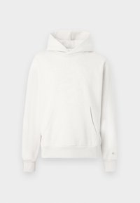 Felpa bianca con cappuccio, tasca frontale a marsupio e piccolo logo discreto sul polsino sinistro e sul petto.