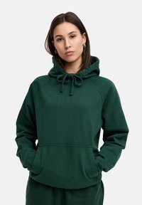 Unselected, green washed