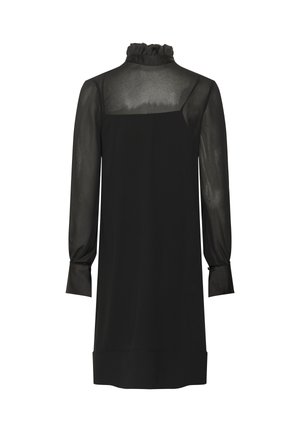 Vestido negro con un escote alto y con volantes, mangas largas transparentes y una silueta recta; presenta un corpiño sólido con un respaldo transparente.