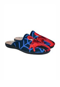 Zapatillas temáticas de Spiderman con tela de patrón azul y negro, que presentan un diseño prominente de Spiderman en rojo en la parte superior.