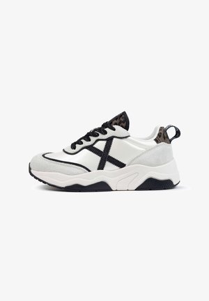 MUNICH Sneakers - white