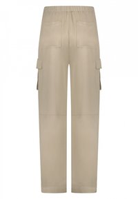 Beige cargo-broeken met een elastische tailleband, voorzien van twee achterzakken en zijzakken. Glad textuur, losse pasvorm, rechte pijpen.