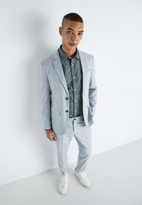 Selected Homme SLHSLIM CEDRIC STRUCTURE SUIT - Odijelo - medium grey melange