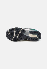 New Balance M1906 UNISEX - Joggesko - silver metallic
