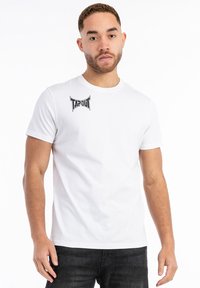 Tapout NORMALE PASSFORM OCTAGON  - Apdrukāts T-krekls - white black