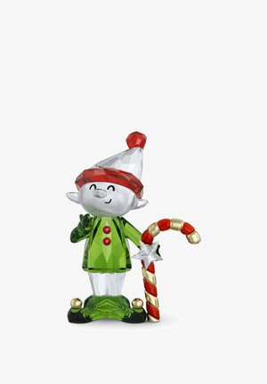 Kristallfigur eines Elfen in einem grünen Outfit mit roten Akzenten, der einen Zuckerstab hält, mit einem spitzen Hut und einem fröhlichen Ausdruck.