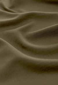 OFF THE SHOULDER  - Pidulikud riided - khaki green
