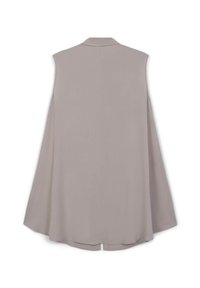 Blazer senza maniche di colore grigio chiaro con una vestibilità ampia e fluida e un piccolo intaglio al centro della parte inferiore sul retro.