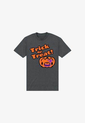 Henry Tiger, GLOOMY BEAR HALLOWEEN PUMPKIN TRICK OR TREAT, szary