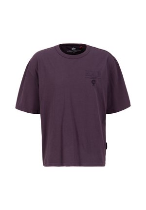 Lila bomull T-shirt med kort ärm, med ett tryckt "BERLIN" mönster på framsidan och en etikett på sidan. Avslappnad passform.