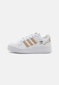 FORUM BOLD STRIPES - Tossud - footwear white/magic beige/dark brown