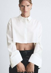Mango Bluza s gumbima - off-white
