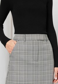 Lipsy CHECK - Gonna a campana - black grey