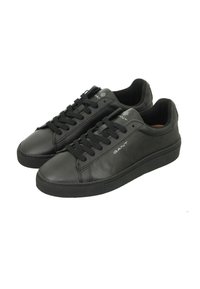 Schwarze Ledersneaker mit glatter Oberfläche, ausgestattet mit schwarzen Schnürsenkeln, einer Gummisohle und GANT-Logo-Akzenten auf der Zunge und der Seite.