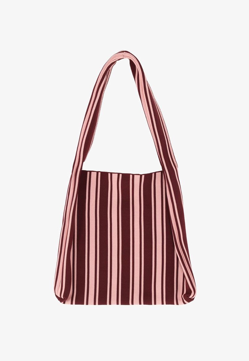 Sac d'épaule avec des rayures verticales rouge foncé et rose clair, doté d'une large bandoulière assortie et d'un corps rectangulaire.