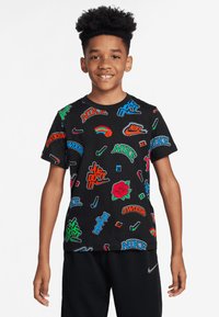 Nike Sportswear TEE CREATE UNISEX - Nyomott mintás póló - black