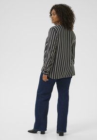 Kaffe Curve SIDA - Palaidinė - black oyster chalk stripe