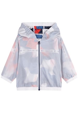 Lekka wiatrówka z siateczki z kapturem, pełnym zamkiem z przodu, elastycznymi mankietami oraz subtelnym abstrakcyjnym wzorem w pastelowym różu i błękicie.