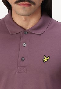 Lyle & Scott Polo - highland mauve