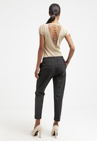 Morgan T-shirt - bas - gold-coloured