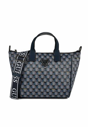 Sac à main Guess noir et bleu à carreaux avec double poignée et bandoulière réglable arborant un logo Guess blanc.
