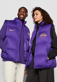 Nike Performance NBA CITY EDITION LOS ANGELES LAKERS PUFFER VEST - Brezrokavnik - field purple