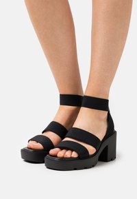 Even&Odd Wide Fit Sandály na platformě - black