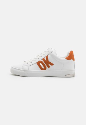 ABENI LACE UP  - Joggesko - white/orange
