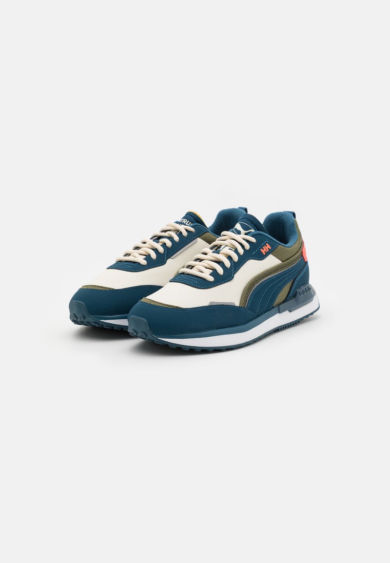 Herren Sneaker low | Puma CITY RIDER HELLY HANSEN Sneaker low intense blue/white asparagus/blau - AG05036 Herren Sneaker low | Puma CITY RIDER HELLY HANSEN Sneaker low intense blue/white asparagus/blau - AG05036