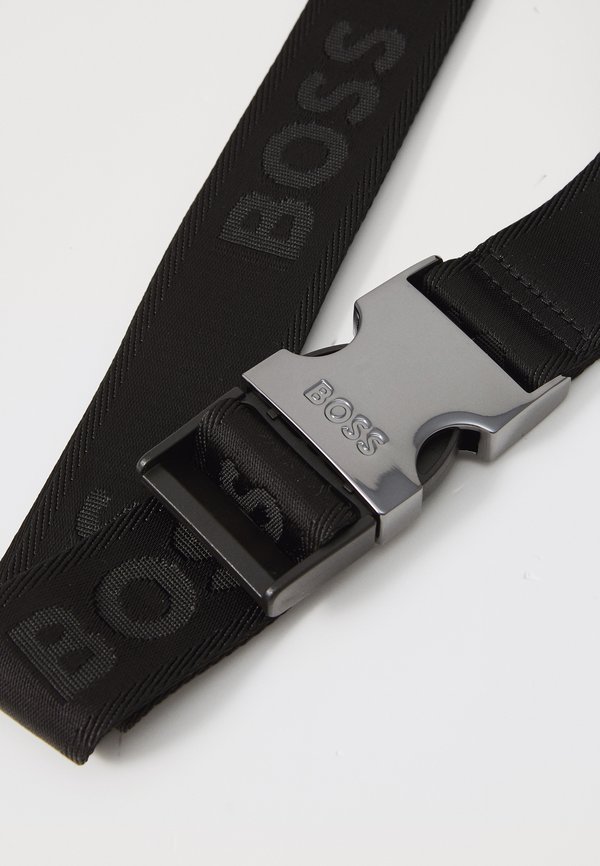 ICON FLAP BUMBAG UNISEX - Bum bag2