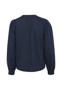 Navyblauwe blouse met lange pofmouwen, knoopmanchetten en een plooi-detail aan de achterkant. Gemaakt van een geweven stof.