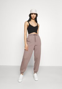 Even&Odd Top - black