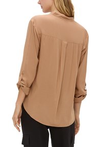 QS Overhemdblouse - sandstein