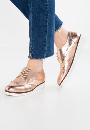 Anna Field Oksfordki