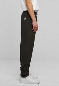 Karl Kani RETRO STRAIGHT LEG  - Treniņtērpa apakšdaļas - black