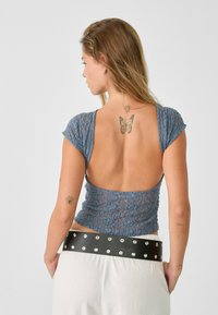 Stradivarius Bluse - blue