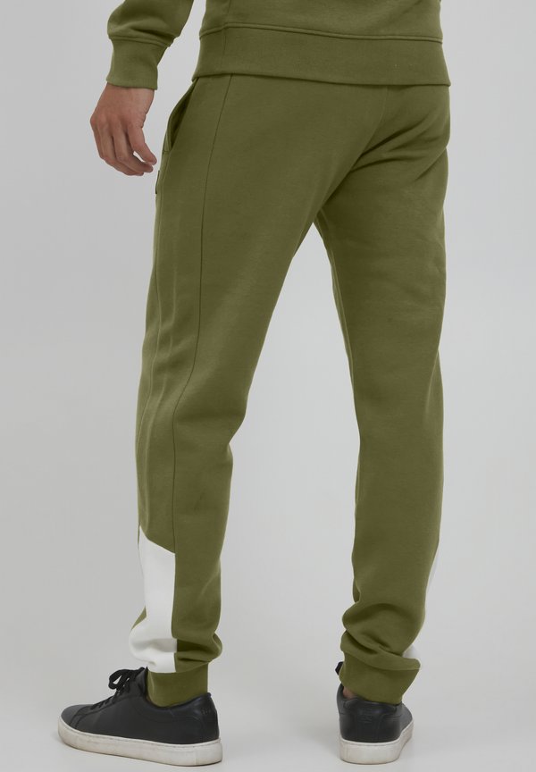 BHNEVEN REGULAR FIT - Tracksuit bottoms - winter moss4