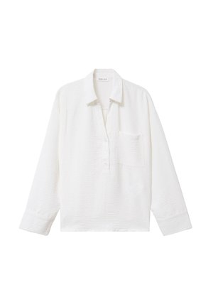 Hvid langærmet skjorte med krave, knaplukning foran og en enkelt lomme. Fremstillet af tekstureret stof med en afslappet pasform.