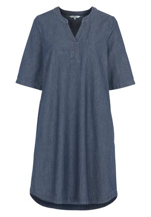 Jeanskleid mit V-Ausschnitt, kurzen Ärmeln und lockerer Passform. Merkmale sind eine Schulternaht und ein abgerundeter Saum in einem mittleren Blauton.